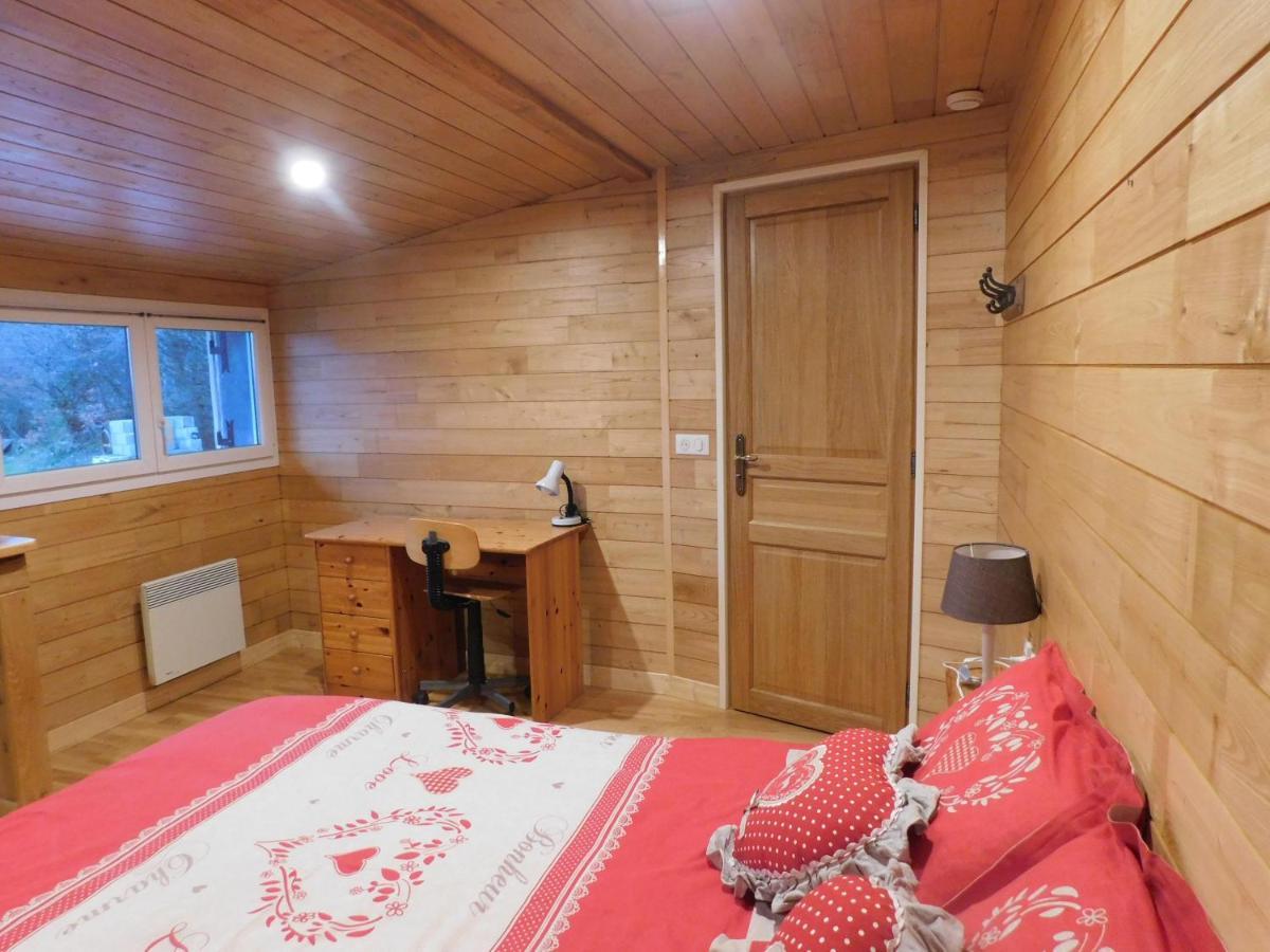 Logement Paisible A La Campagne Aubarede Exterior foto